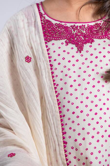 BOTEH White Cotton, Chanderi Silk Embroidery Dori Neckline Kurta Set Online at Aza Fashions BOTEH_White Cotton, Chanderi Silk Embroidery Dori Neckline Kurta Set _Online_at_Aza_Fashions