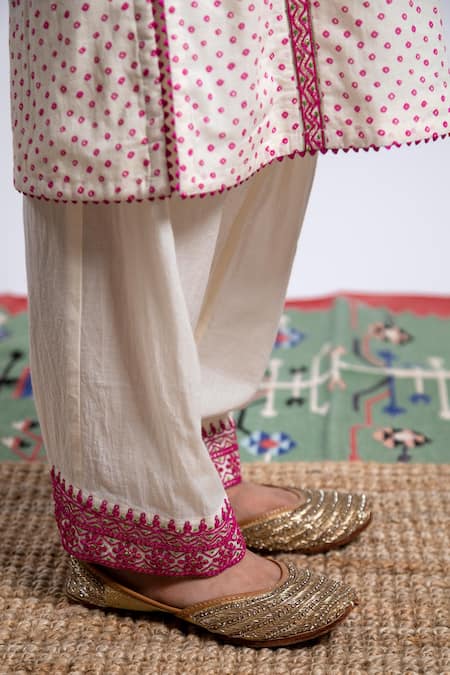 BOTEH White Cotton, Chanderi Silk Embroidery, Geometric Embellished Neckline Kurta Set Online at Aza Fashions BOTEH_White Cotton, Chanderi Silk Embroidery, Geometric Embellished Neckline Kurta Set _Online_at_Aza_Fashions