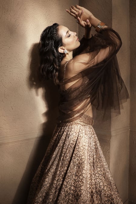 Shop Cedar & Pine Brown Tulle, Velvet Floral Sweetheart Neck Print Lehenga Set at Aza Fashions Shop_Cedar & Pine_Brown Tulle, Velvet Floral Sweetheart Neck Print Lehenga Set _at_Aza_Fashions