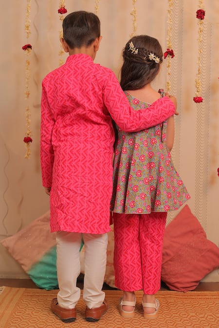 Buy_Tiny Colour_Pink Chiffon, Cotton Embroidery Gulab Printed Kurta Set _Online_at_Aza_Fashions