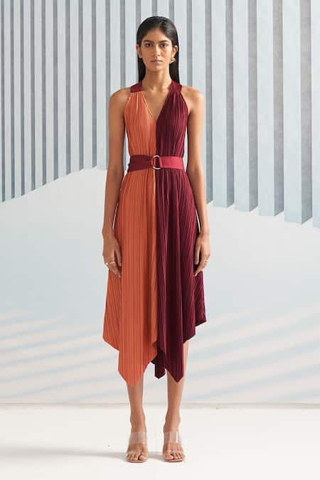 Pleats by Aruni Maroon Pleats Plain V Neck Halter Dress 