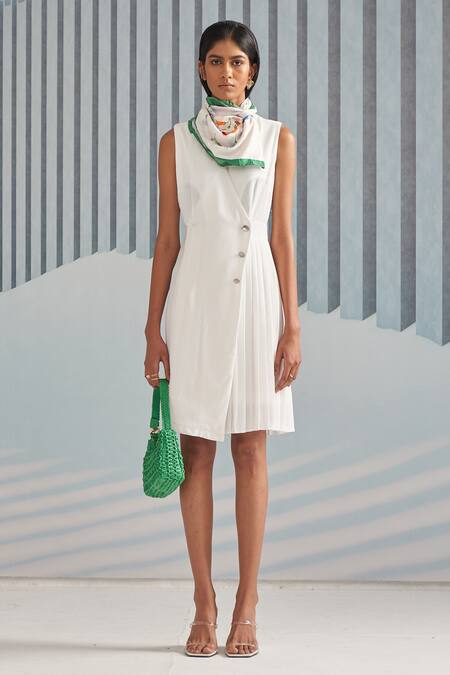 Buy_Pleats By Aruni_White Crepe With Pleated Detail Plain V Neck Blazer Dress_Online_at_Aza_Fashions