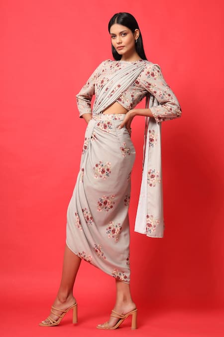 Shop_Pasha India_Green Rayon Slub Floral Print Round Pre-draped Lungi Saree With Blouse _Online_at_Aza_Fashions