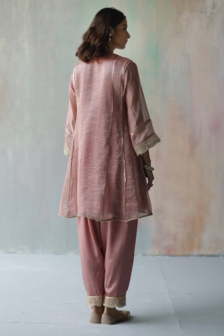 Begum Noor Embellished Kurta & Pant Set 