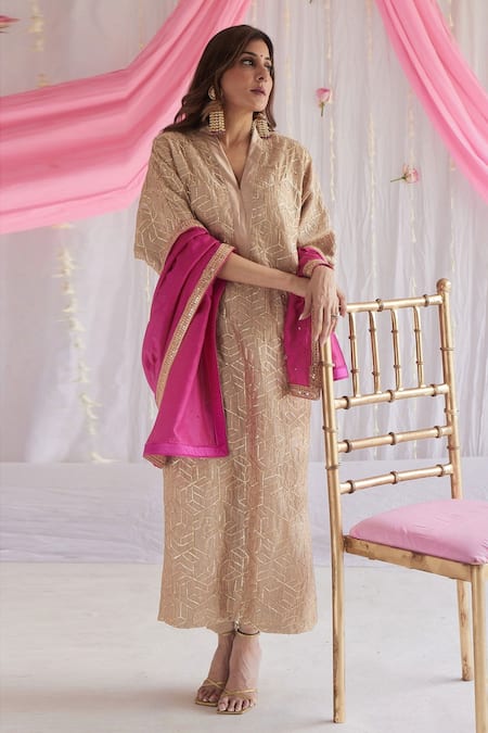 Shorshe Clothing Beige Kurta Gota Chanderi, Lining Shantoon, Pant Cotton Silk Octa And Set Online at Aza Fashions Shorshe Clothing_Beige Kurta Gota Chanderi, Lining Shantoon, Pant Cotton Silk Octa And Set _Online_at_Aza_Fashions