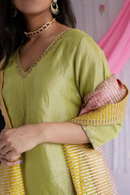 Shop Shorshe Clothing Green Handloom Tissue, Lining Shantoon V Neck Anu Kurta And Pant Set Online at Aza Fashions Shop_Shorshe Clothing_Green Handloom Tissue, Lining Shantoon V Neck Anu Kurta And Pant Set_Online_at_Aza_Fashions