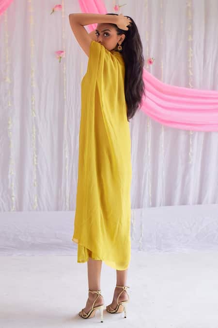 Shop Shorshe Clothing Yellow Chiffon, Lining Shantoon Floral Motifs V Neck Long Kaftan Online at Aza Fashions Shop_Shorshe Clothing_Yellow Chiffon, Lining Shantoon Floral Motifs V Neck Long Kaftan _Online_at_Aza_Fashions