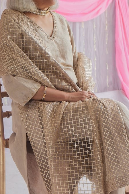Shop Shorshe Clothing Beige Gota Net Checks Dupatta at Aza Fashions Shop_Shorshe Clothing_Beige Gota Net Checks Dupatta_at_Aza_Fashions