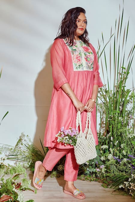 Half Full Curve Tropical Garden Chanderi Kurta & Pant Set 