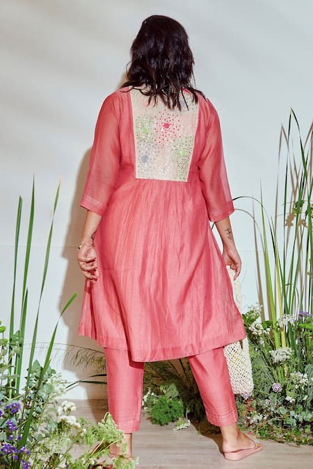 Half Full Curve Tropical Garden Chanderi Kurta & Pant Set 