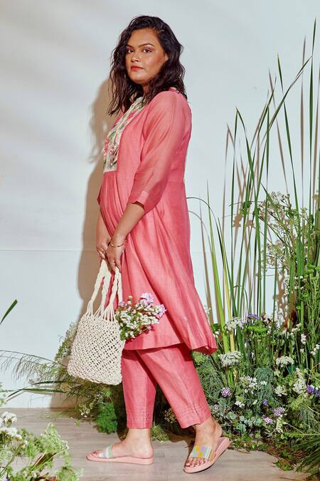 Half Full Curve_Pink Chanderi Sequin , Thread High Tropical Garden Kurta And Pant Set _Online_at_Aza_Fashions