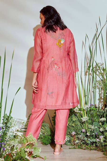 Half Full Curve Floral Embroidered Chanderi Kurta & Pant Set 