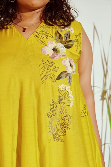 Buy_Half Full Curve_Green Cotton Bead , Thread V Neck Panelled Dress _Online_at_Aza_Fashions