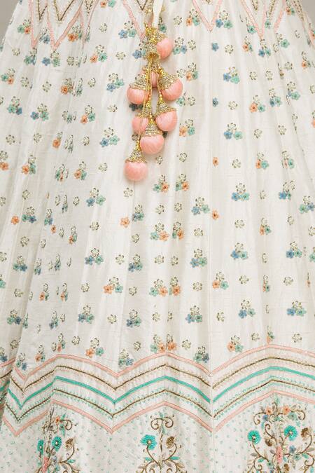 Shop Priti Sahni White Belt Raw Silk, Blouse, Dupatta Tulle, Floral Embroidered Bridal Set Online at Aza Fashions Shop_Priti Sahni_White Belt Raw Silk, Blouse, Dupatta Tulle, Floral Embroidered Bridal Set _Online_at_Aza_Fashions