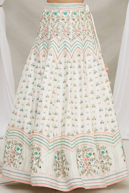 Priti Sahni White Belt Raw Silk, Blouse, Dupatta Tulle, Floral Embroidered Bridal Set at Aza Fashions Priti Sahni_White Belt Raw Silk, Blouse, Dupatta Tulle, Floral Embroidered Bridal Set _at_Aza_Fashions