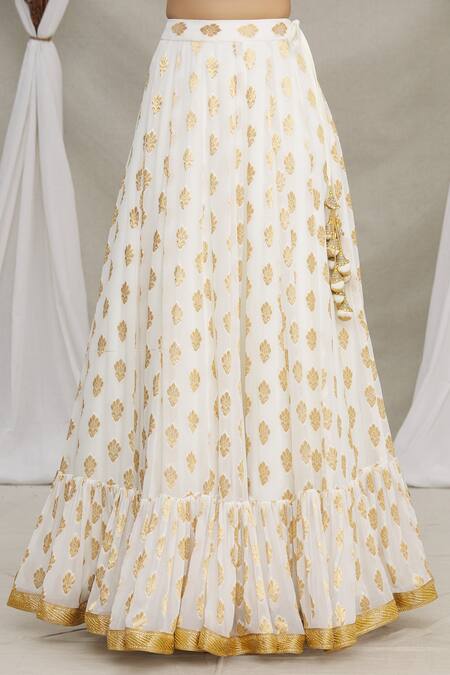 Priti Sahni White Blouse Raw Silk, Dupatta Tulle, Lehenga Embroidered And Set at Aza Fashions Priti Sahni_White Blouse Raw Silk, Dupatta Tulle, Lehenga Embroidered And Set _at_Aza_Fashions