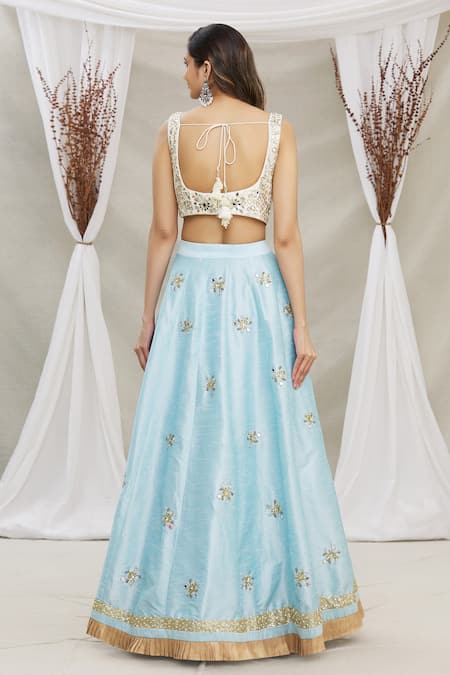 Shop Priti Sahni Blue Floral Plunge V Neck Embroidered Lehenga Set at Aza Fashions Shop_Priti Sahni_Blue Floral Plunge V Neck Embroidered Lehenga Set _at_Aza_Fashions