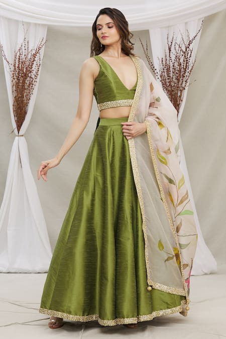 Priti Sahni Green Floral Plunge V Neck Raw Silk Lehenga Set Online at Aza Fashions Priti Sahni_Green Floral Plunge V Neck Raw Silk Lehenga Set _Online_at_Aza_Fashions