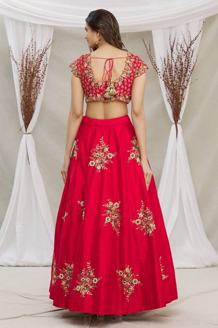 Shop Priti Sahni Red Floral Scoop Neck Embroidered Lehenga Set at Aza Fashions Shop_Priti Sahni_Red Floral Scoop Neck Embroidered Lehenga Set _at_Aza_Fashions