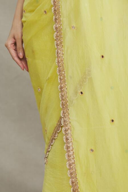Priti Sahni Yellow Blouse Raw Silk, Saree Tulle Sequin Work Sweetheart Embroidered With at Aza Fashions Priti Sahni_Yellow Blouse Raw Silk, Saree Tulle Sequin Work Sweetheart Embroidered With _at_Aza_Fashions