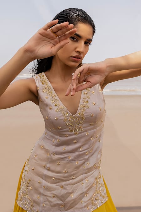 Ease_White Crepe Embroidery Cutdana V Neck Kurta Palazzo Set  _at_Aza_Fashions
