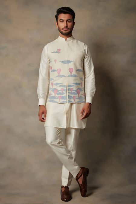 Gargee Designers Silk Embroidered Bundi & Kurta Set 