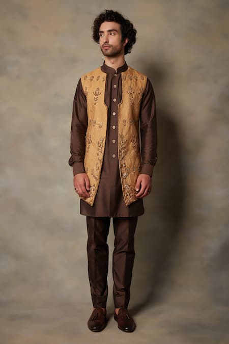 Gargee Designers Embroidered Bundi & Kurta Set 