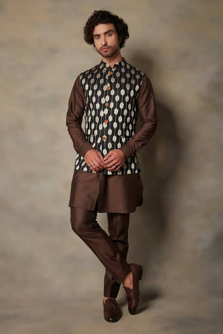 Gargee Designers Linen Embroidered Bundi & Kurta Set 