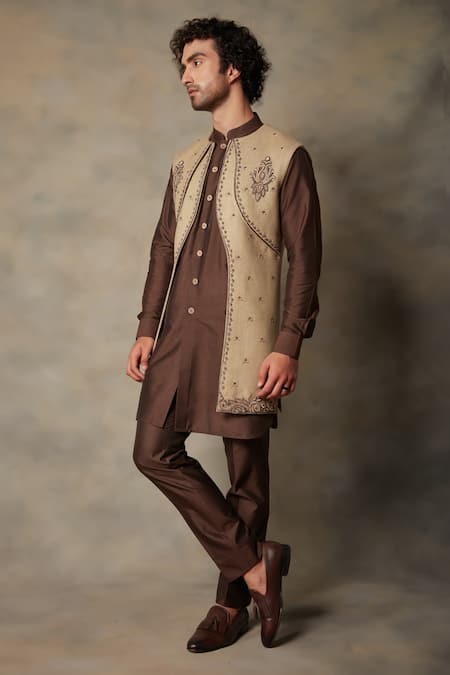 Gargee Designers Embroidered Bundi & Kurta Set 