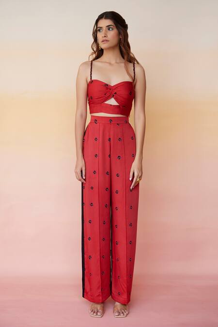 Aapro_Red Modal Bandhej Print Sweetheart Neck Hamburg Crop Top And Pant Set_Online_at_Aza_Fashions