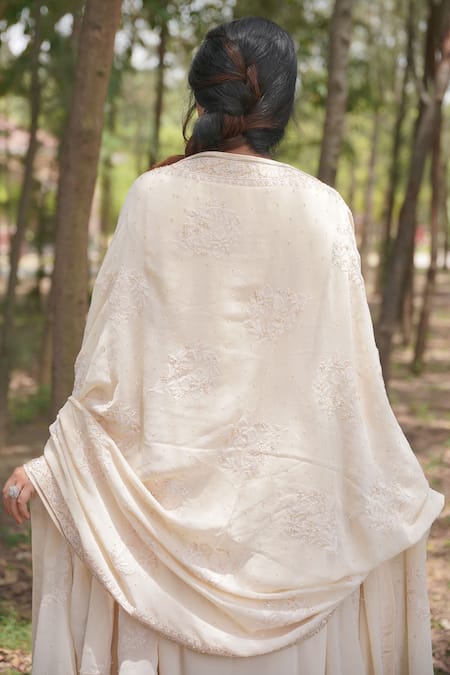 Iktaar By Meena Embroidered Kurta Pant Set 