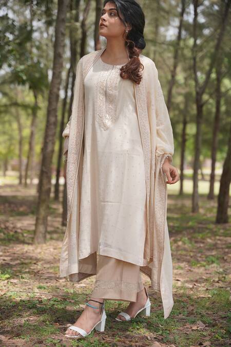 Iktaar By Meena_Beige Georgette And Chanderi Silk Beads & Thread, Embroidered Kurta Pant Set _Online_at_Aza_Fashions