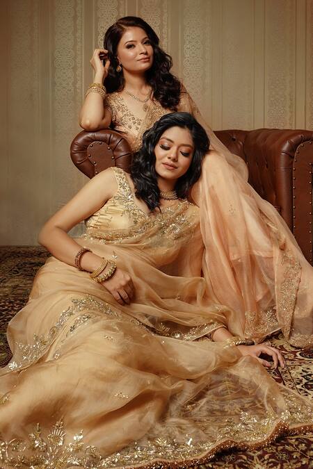 Buy_Gul By Aishwarya_Gold Saree Pure Organza And Blouse Satin Floral Embroidered With _Online_at_Aza_Fashions