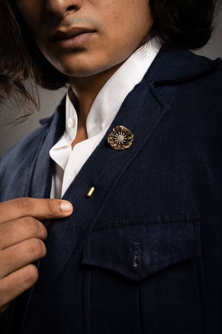 Cosa Nostraa_Gold Floral Marvel Gift Set _Online_at_Aza_Fashions