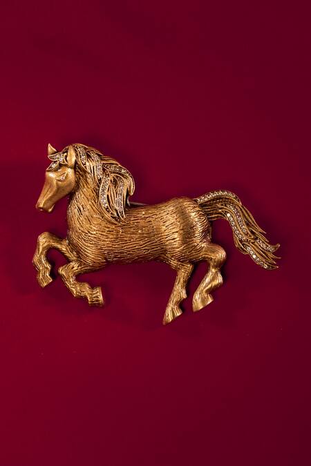 Buy Cosa Nostraa Gold Speed Saga Gift Set Online at Aza Fashions Buy_Cosa Nostraa_Gold Speed Saga Gift Set _Online_at_Aza_Fashions