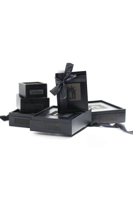 Cosa Nostraa_Gold Phoenix Gift Set _at_Aza_Fashions