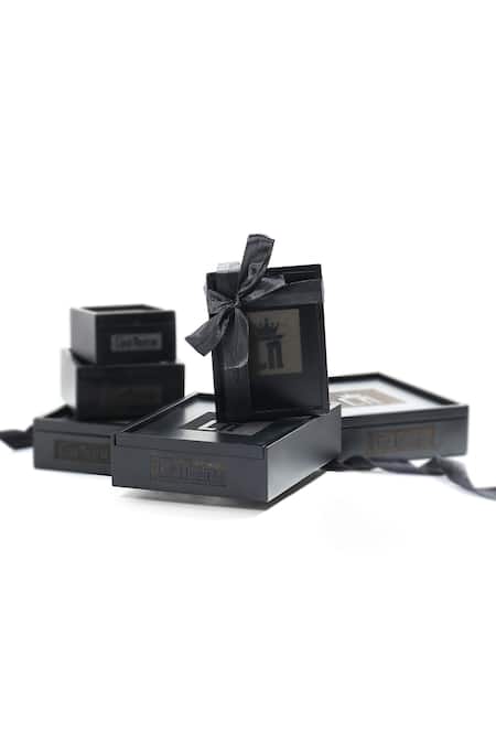 Cosa Nostraa_Gold Mustang Gift Set _at_Aza_Fashions