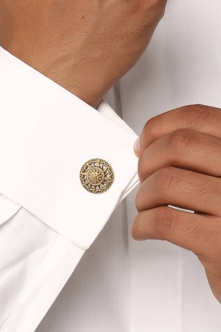 Cosa Nostraa_Gold Star Wheel Gift Set _Online_at_Aza_Fashions