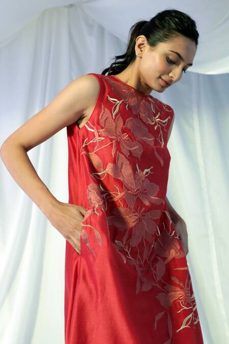 Madder Much Red 80% Cotton 20% Silk Floral Round Nori Embroidered Gown at Aza Fashions Madder Much_Red 80% Cotton 20% Silk Floral Round Nori Embroidered Gown _at_Aza_Fashions