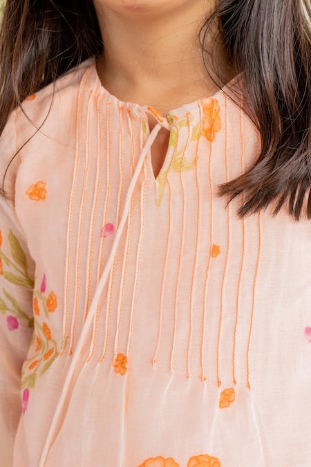 Buy_MR Brat_Peach Muslin, Cotton Embroidery Floral Print Kurta And Pant Set _Online_at_Aza_Fashions