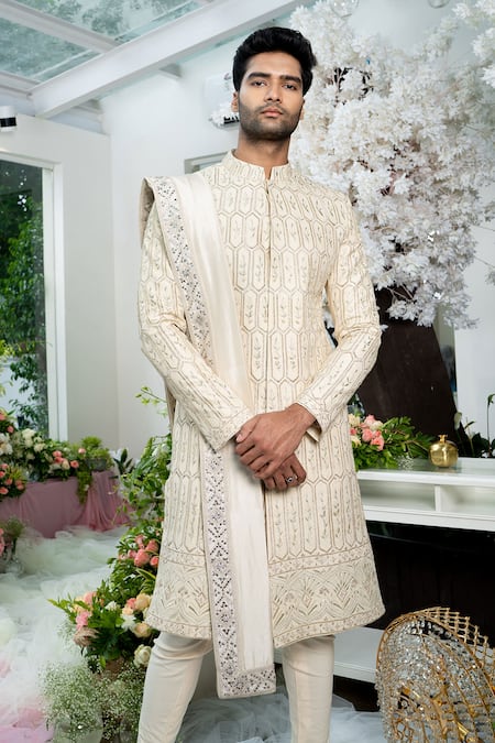 Buy_Varun Chakkilam_White Twill Silk And Cotton Lycra Zardozi Embroidered Sherwani Set With Stole _Online_at_Aza_Fashions