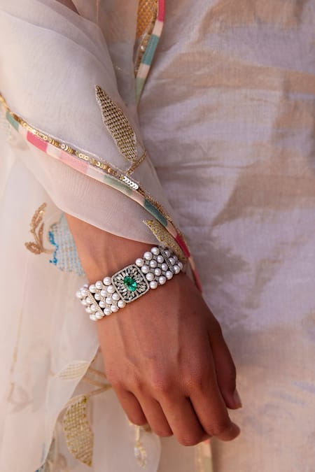 Atelier Shikaarbagh Silver Dupatta - Organza, Kurta, Pant - Chanderi Tissue Floral V Neck Set at Aza Fashions Atelier Shikaarbagh_Silver Dupatta - Organza, Kurta, Pant - Chanderi Tissue Floral V Neck Set _at_Aza_Fashions