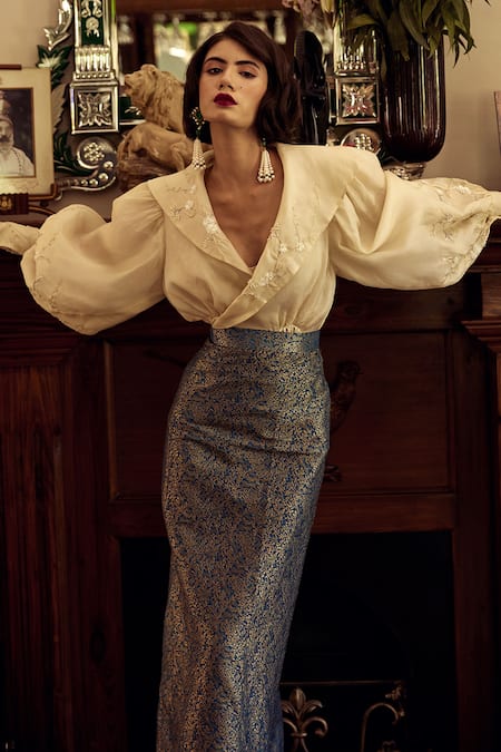 Shop Atelier Shikaarbagh Beige Heavy Organza Floral, Pearl V Neck Draped Puffed Sleeve Blouse Online at Aza Fashions Shop_Atelier Shikaarbagh_Beige Heavy Organza Floral, Pearl V Neck Draped Puffed Sleeve Blouse _Online_at_Aza_Fashions