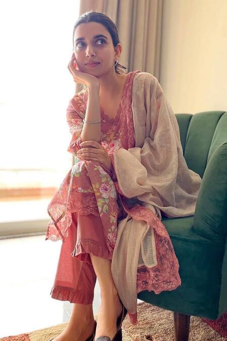 Buy_Roze_Peach Cotton Floral Print, Lace Work V Neck Suraiya Kurta Set _Online_at_Aza_Fashions