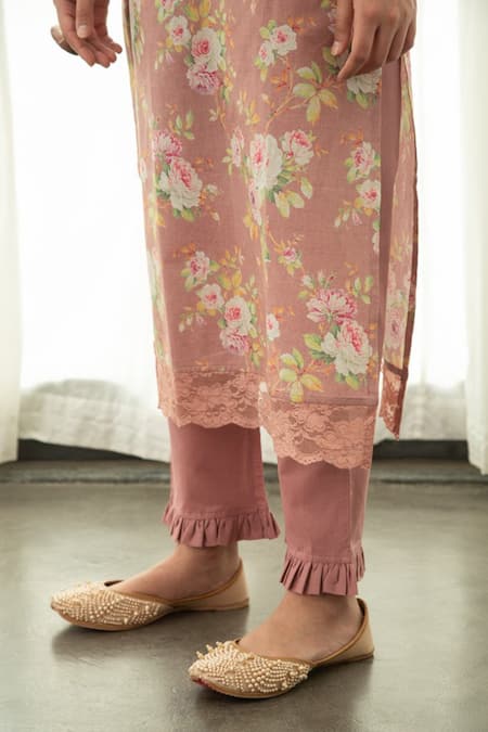 Roze_Peach Cotton Floral Print, Lace Work V Neck Suraiya Kurta Set _at_Aza_Fashions