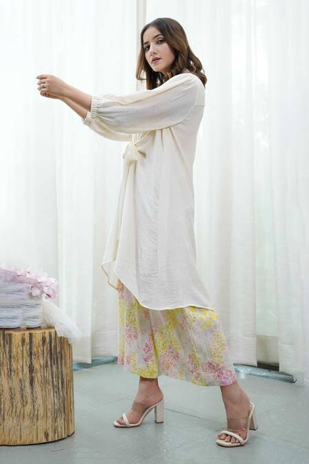 Buy Tussah By Siddhi Shah White Textured Cotton Spread Collar Button Down Tunic Online at Aza Fashions Buy_Tussah By Siddhi Shah_White Textured Cotton Spread Collar Button Down Tunic _Online_at_Aza_Fashions