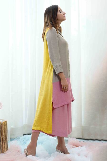 Tussah By Siddhi Shah Pink Textured Cotton Spread Collar Color Block Tunic Online at Aza Fashions Tussah By Siddhi Shah_Pink Textured Cotton Spread Collar Color Block Tunic _Online_at_Aza_Fashions