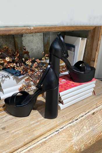Tiesta Lisbon Block Heels 