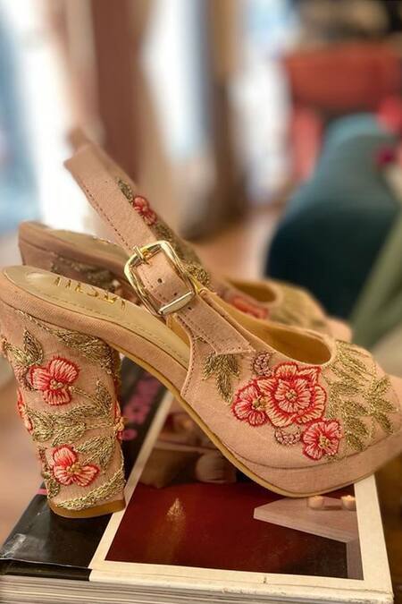 Tiesta White Embroidery Shaz Block Heels Online at Aza Fashions Tiesta_White Embroidery Shaz Block Heels _Online_at_Aza_Fashions