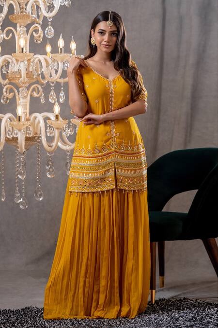 Tamaraa By Tahani_Yellow Silk, Net Floral, Sequin Leaf Neck Aisha Embroidered Kurta Lehenga Set_Online_at_Aza_Fashions